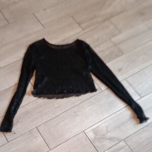 Black Long Sleeve Crop Top